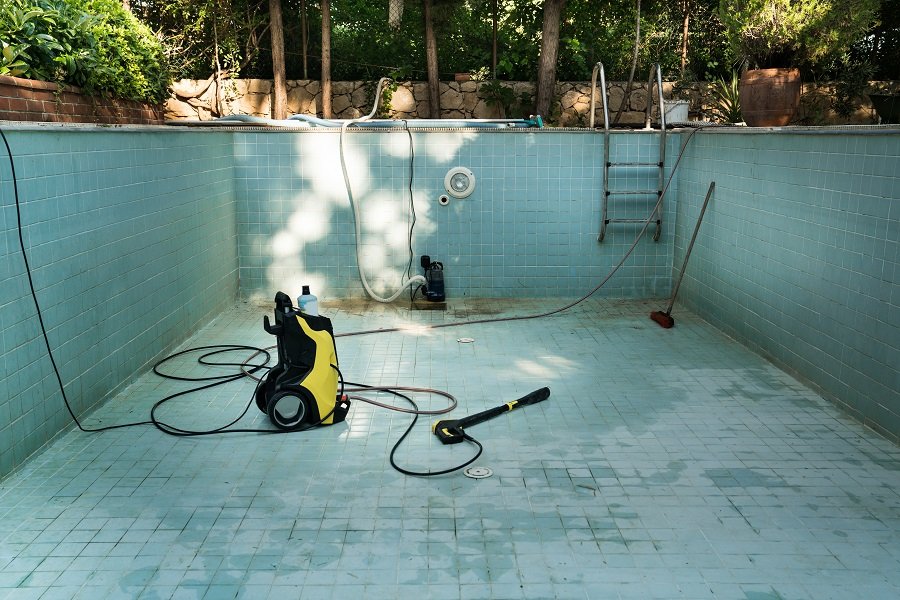 pool pressure washing